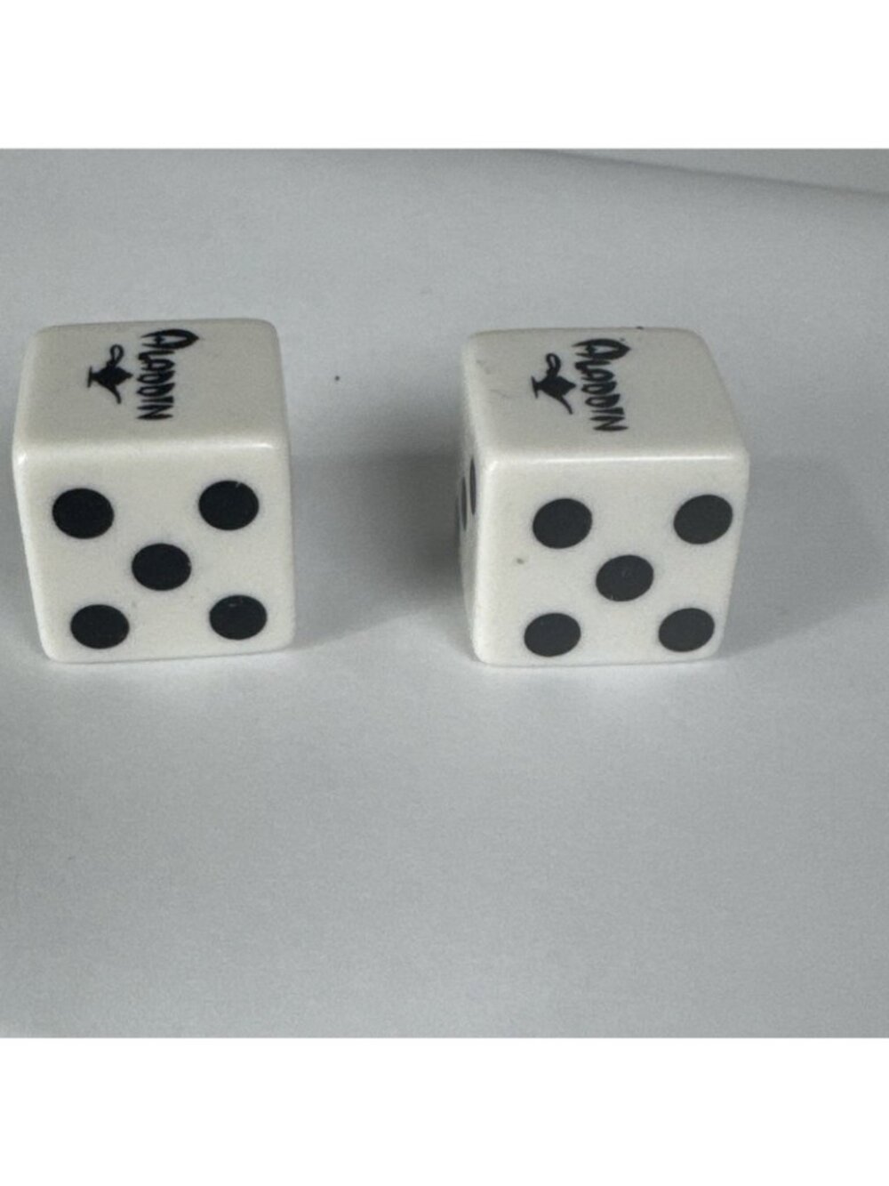 Vtg Aladdin Hotel Casino Set of 2 White Dice 80s 90s- mancave bar gamble - Picture 2 of 6